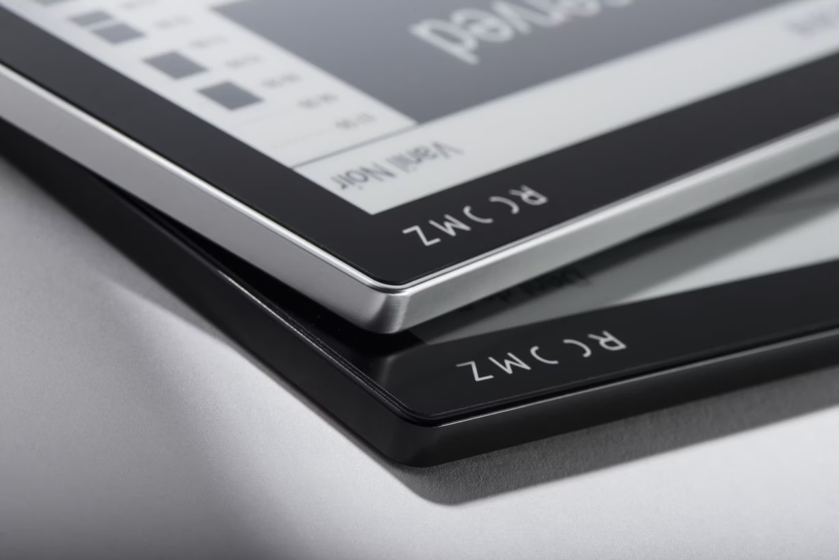 ROOMZ Display EDU Schwarz – 8″ E-Ink-Raummanager für digitale Raumverwaltung in Bildungseinrichtungen inkl. 1 Jahr Software-Lizenz